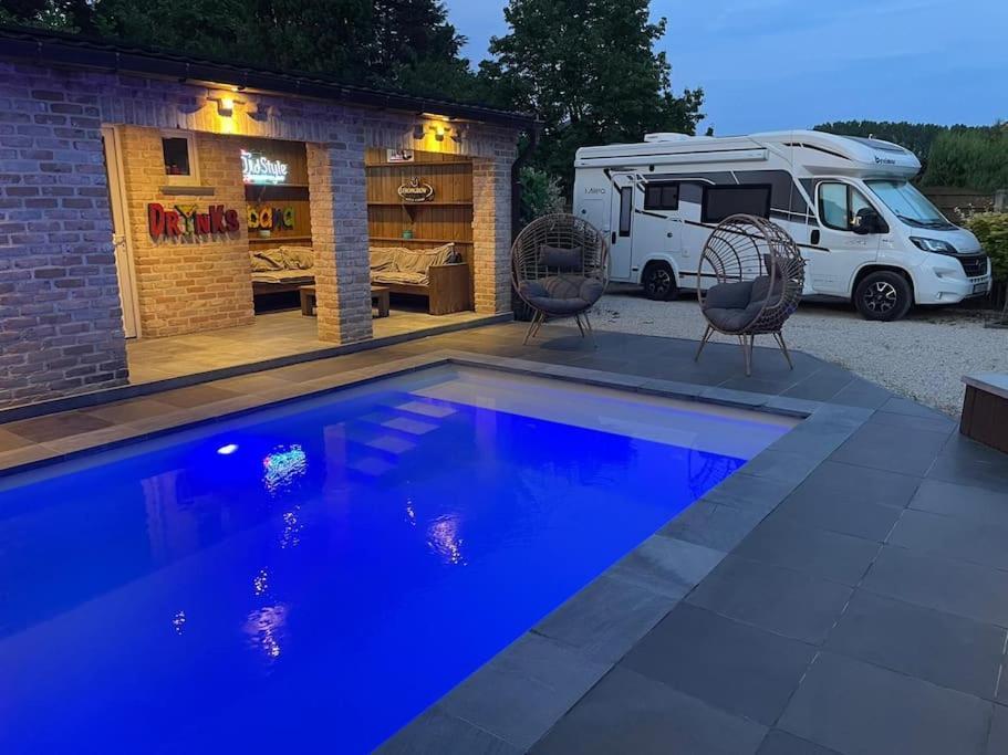 Camper Met Sauna En Zwembad In De Rand Van De Vlaamse Ardennen Hotel Haaltert Екстериор снимка